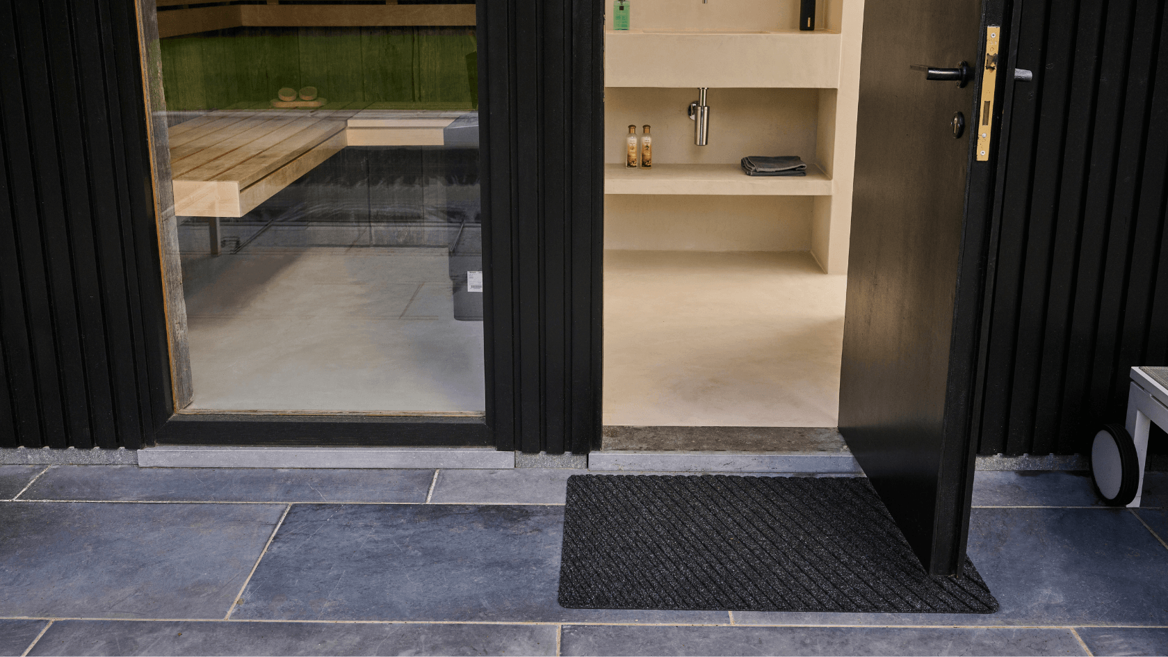 Why Most Outdoor Doormats Fail (And Which Ones Really Work)